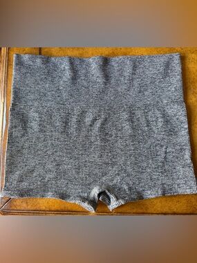 Colsie Gray Ribbed Shorts